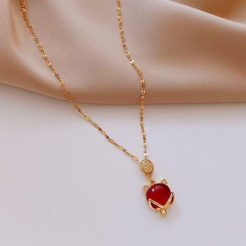 Elegant Red & Gold Cat's Eye Water Wave Necklace with Gold Pendant for Women