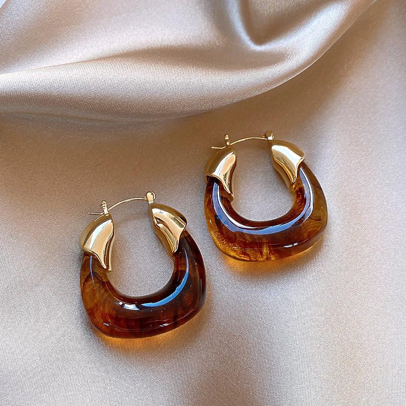 Maillard Retro Coffee Earrings Vintage Hong Kong Luxury Studs Chic Versatile Accessories for Women