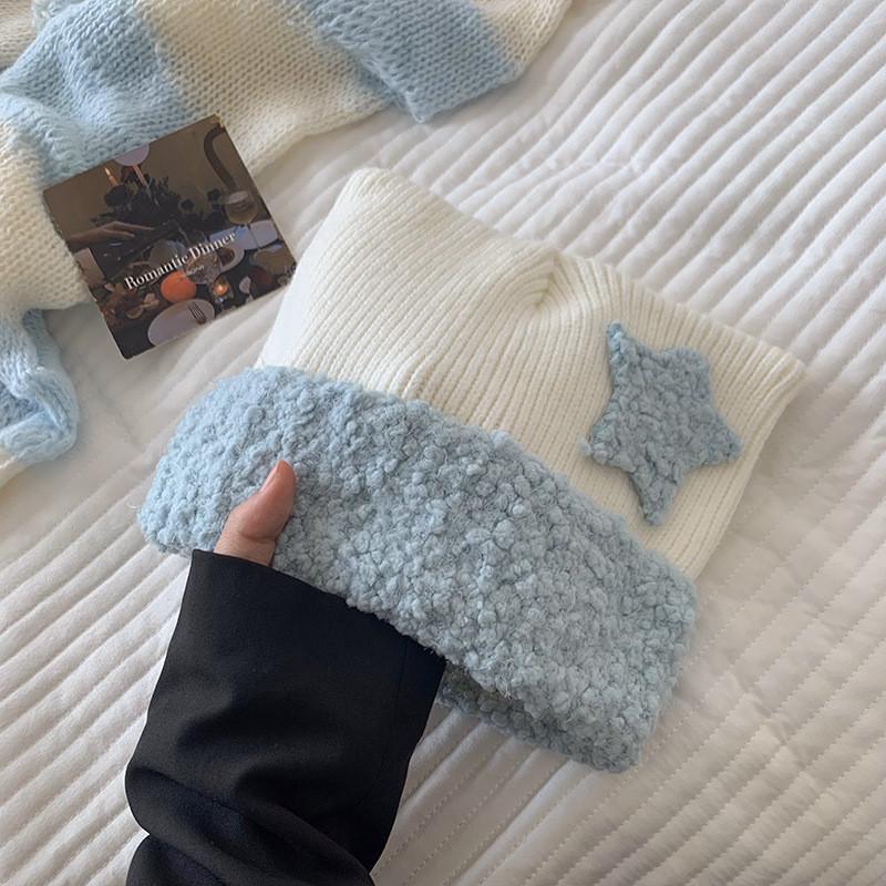 

Trendy Ear Cat Knit Cap For Men And Women Offering Warmth And Comfort In Various Cute Color Combinations Blue White