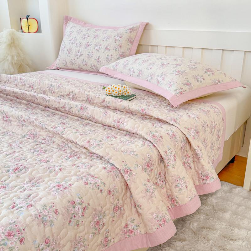 1Pc Purple Flower Quilted Bedspreads For Bed Thick Patchwork Blanket Single/Queen/King Floral Style Quilted Duvet Soft Bedspread