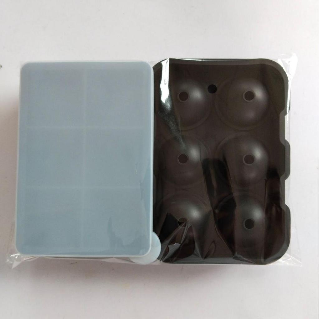 Silicone Ice Cube Mold with Lid - Food Grade Storage Box for Ice & Baby Food