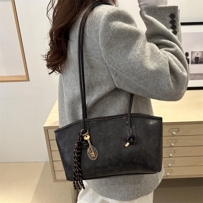 European American Retro Tote Bag, Korean Fashi Shoulder Bags Advanced Simple Handbag New Large Capacity Pendant Versatile Bags