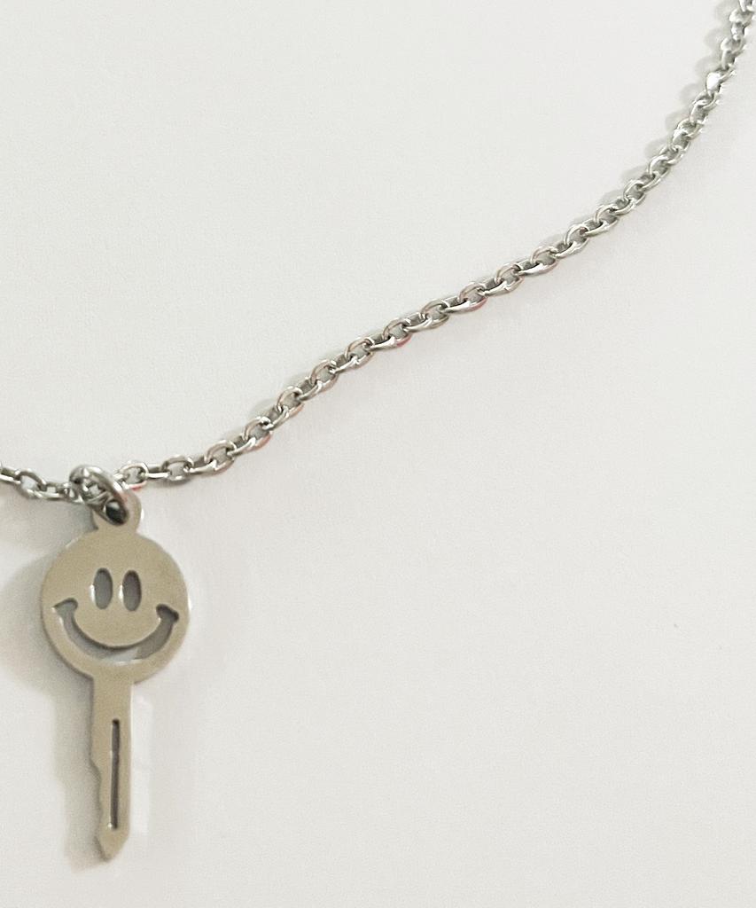 Sk8Er Rock Smiley Key Surgical Steel Necklace ((Steel))