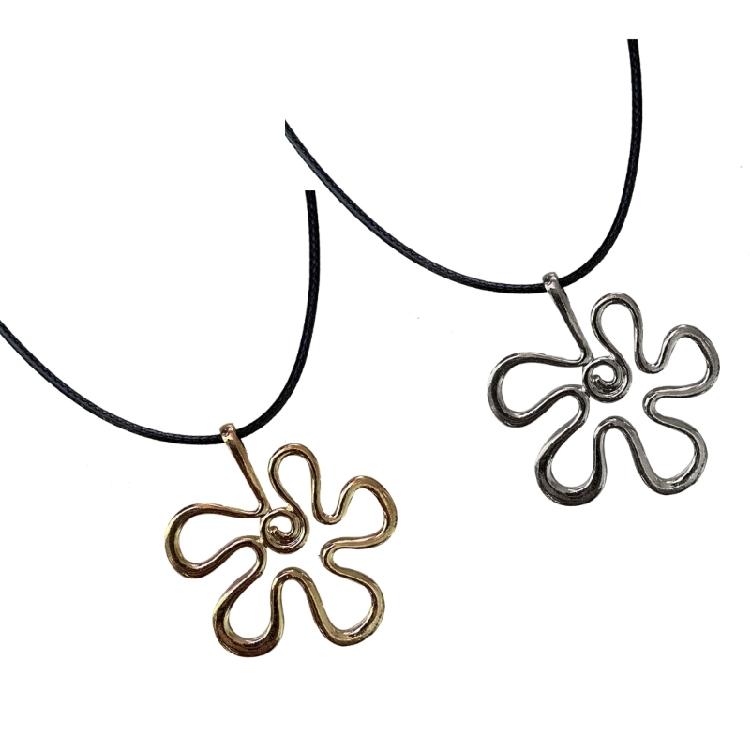 Flower Necklaces Alloy Material Flower Pendant Necklaces Jewelry Birthday Gifts
