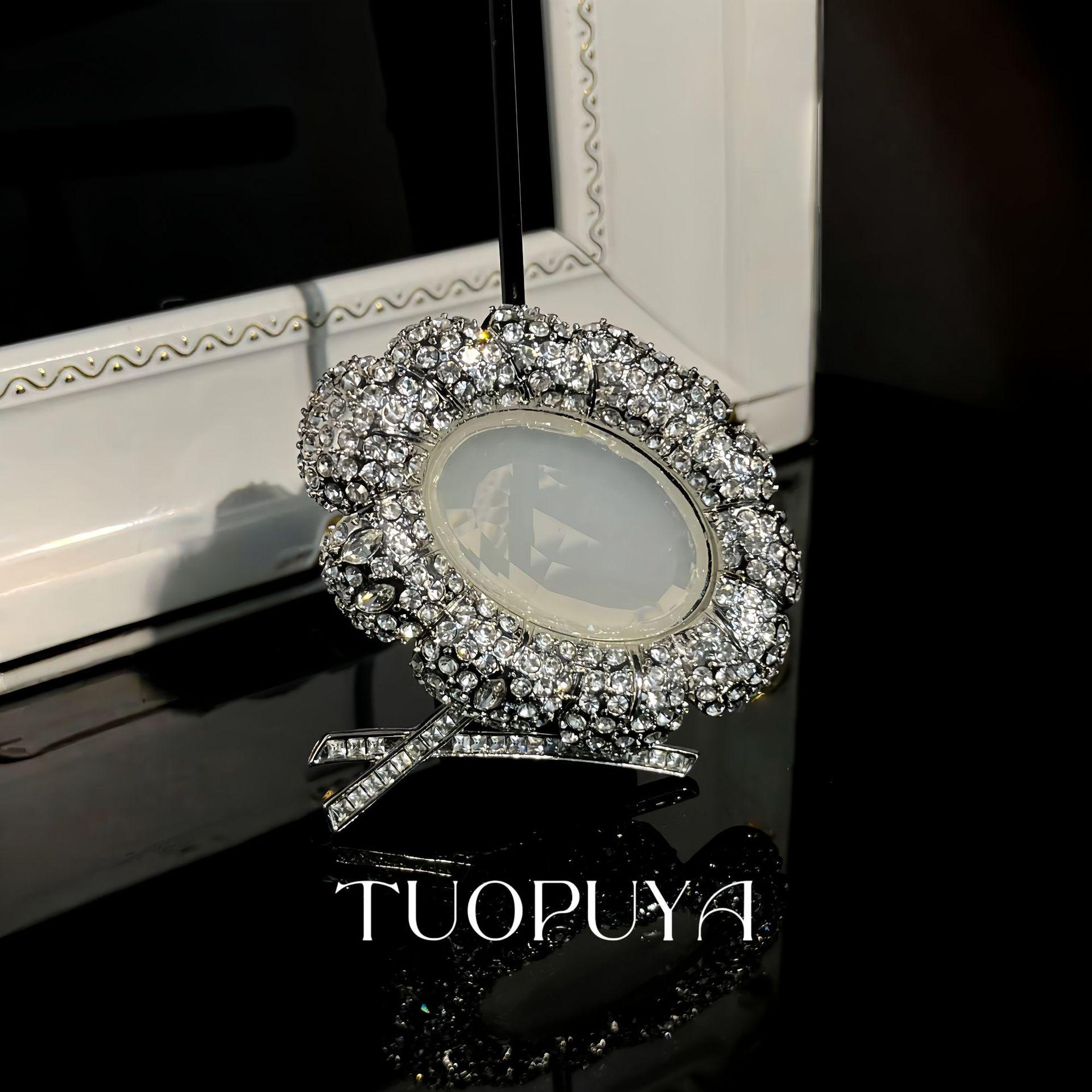 Elegant Full Diamond Flower Brooch - Versatile High-End Corsage Pin