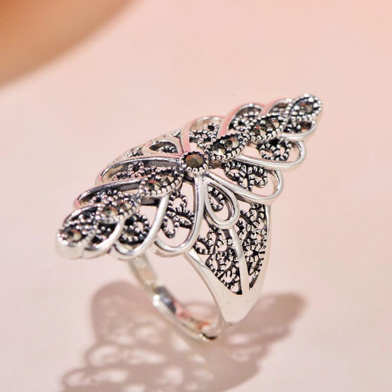 Huajie S925 Sterling Silver Vintage Rhombus Lace Wide Band Petal Women's Ring