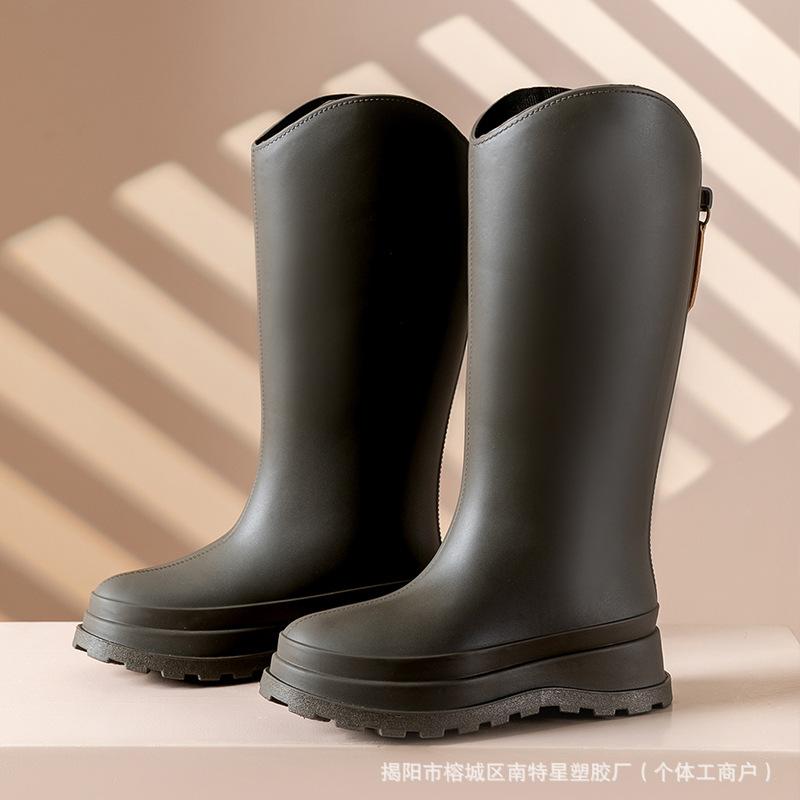 

Женские нескользящие резиновые сапоги на толстой подошве 41