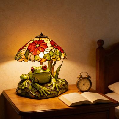 Lampă de masă Broască și Floare Decor din Rășină Lucrat Manual cu Lumină Caldă Decorativă, Lampă de Noapte pentru Dormitor, Living, Decor de Casă Drăguț cu Tematică Animală