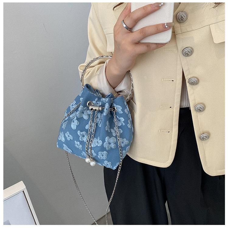 1Pc Fashion Trend Portable Small Bag Women's Bag 2026 New Foreign Style Summer Texture Bucket Bag Single Shoulder Crossbody Women's Bag
