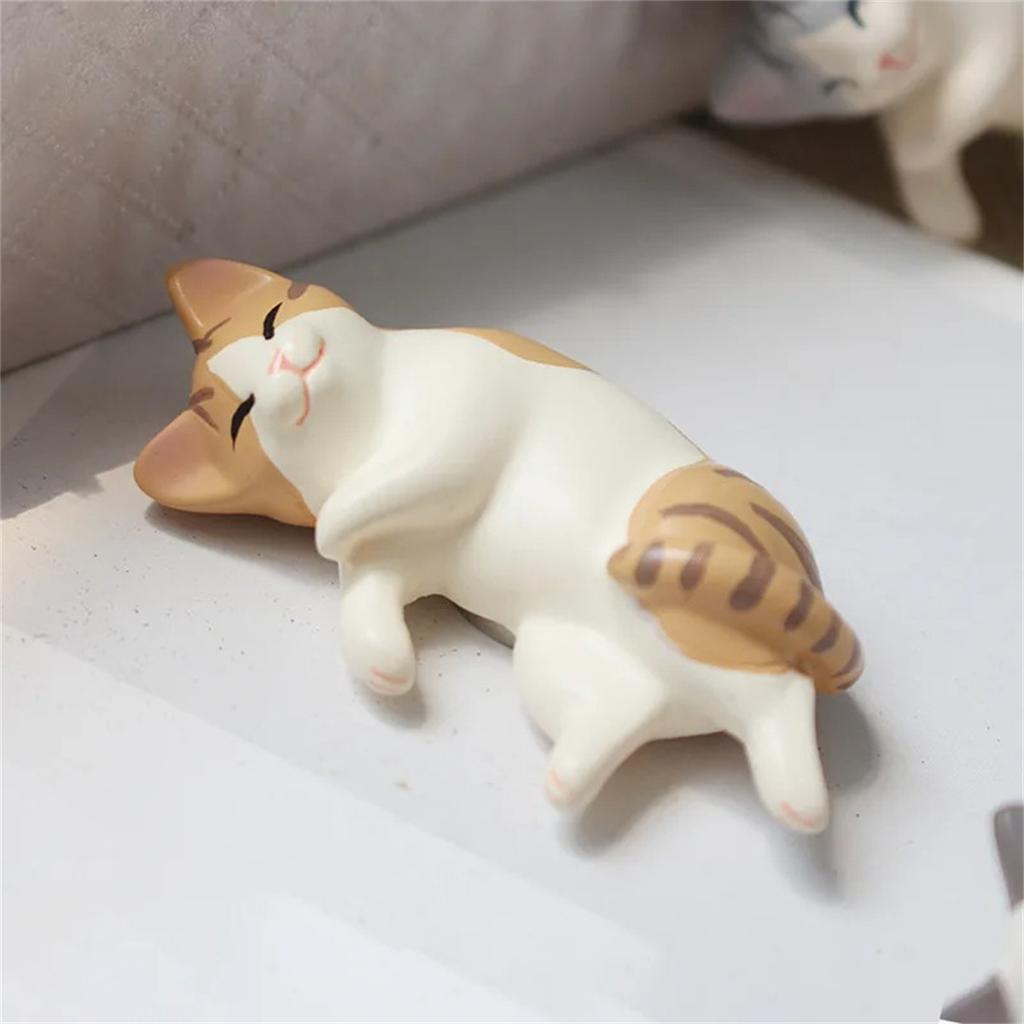 DW93 5pcs Kawaii Resin Mini Sleeping Cat Mini Figures Miniature Things Statues Dollhouse Room Home Decor Items Desk Accessories