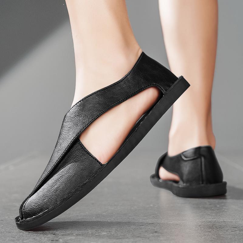 Fashion Lightweight Stylish Flat Non-slip Hollow Out Sandals Men Summer Loafers New Men Leather Sandals Adult Thick-soled Beach Shoes