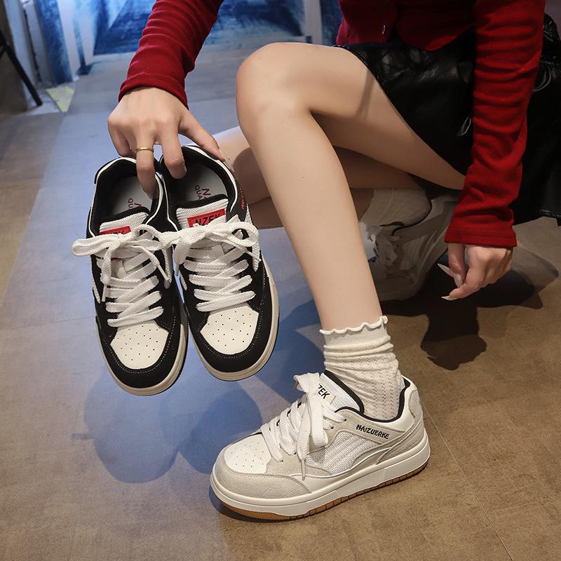 Versatile casual little white shoes women's 2025 autumn new Korean version of simple and fashionable thick-soled low-top imitation leather panel shoes