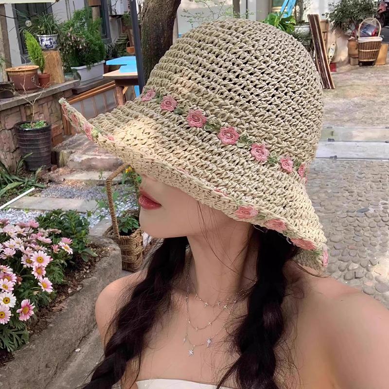 1Pieces Hand-woven Flower Fisherman Hat For Women For Summer Seaside Vacation With Large Brim Straw Hat Mountaineering Hat