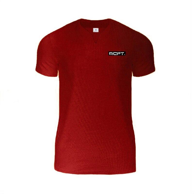 

Мужские дышащие футболки Muscleguys для фитнеса и тренировок с короткими рукавами, уличные спортивные футболки с v-образным вырезом и графическим рисунком XXL бордовый