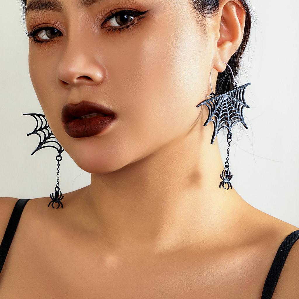 Halloween Sweet and Cool Spider Web Fringed Stud Earrings Female, Dark Metal Hollow Earrings, Accessories