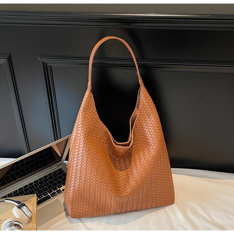 2025 autumn new woven bag women's large-capacity leisure commuter child and mother handbag trendy versatile tote bag