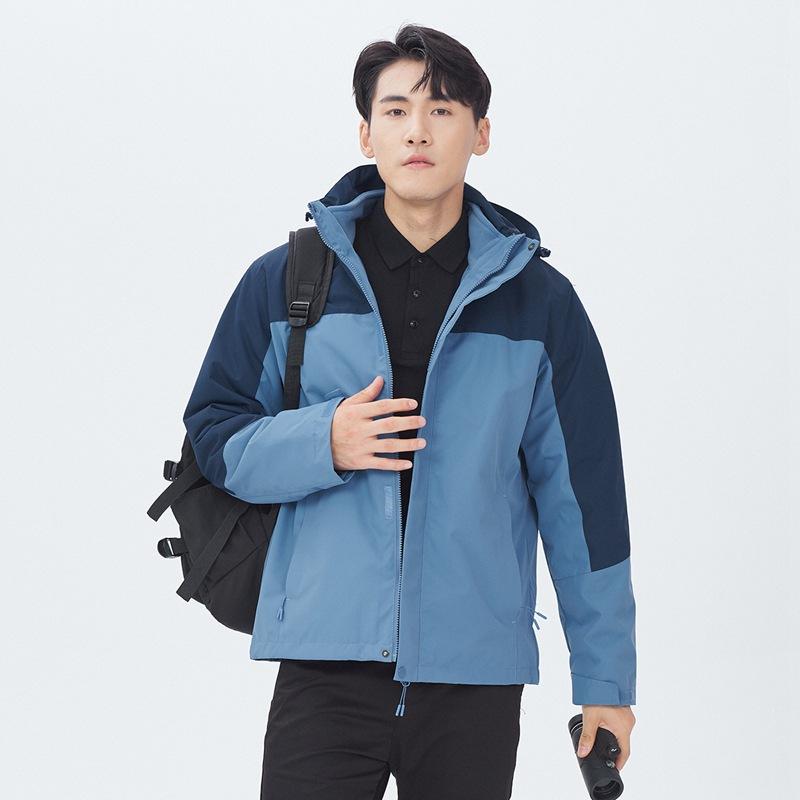 Jacket three-in-one thickened autumn and winter new windproof and waterproof outdoor mountaineering clothing fashionable hooded