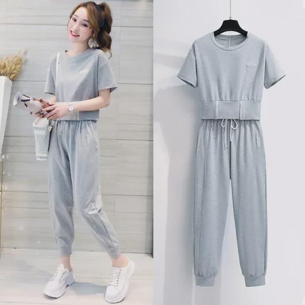 Women's 2025 Summer Casual Two-Piece Set: Short-Sleeved Loose Top & Nine-Point Pants