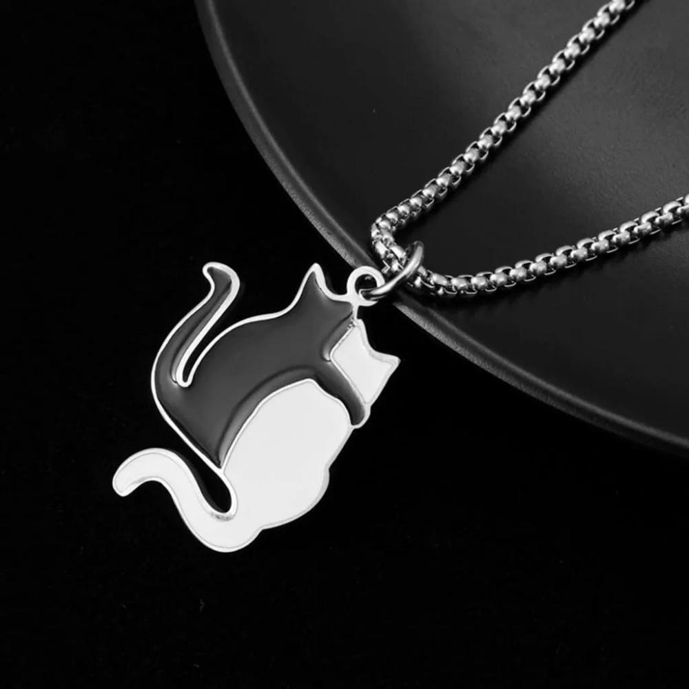 New Stainless Steel Black White Cat Pendant Keychain Necklace Trendy Versatile Punk Anime Animal Couple Jewelry Gift
