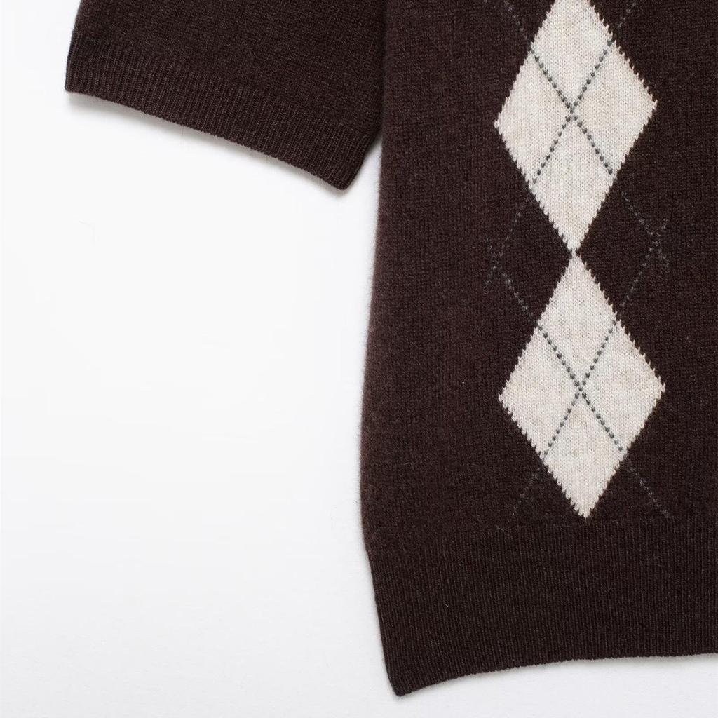 2025 Spring Women's Argyle Jacquard Knit Top with Turn-Down Collar and Short Sleeves