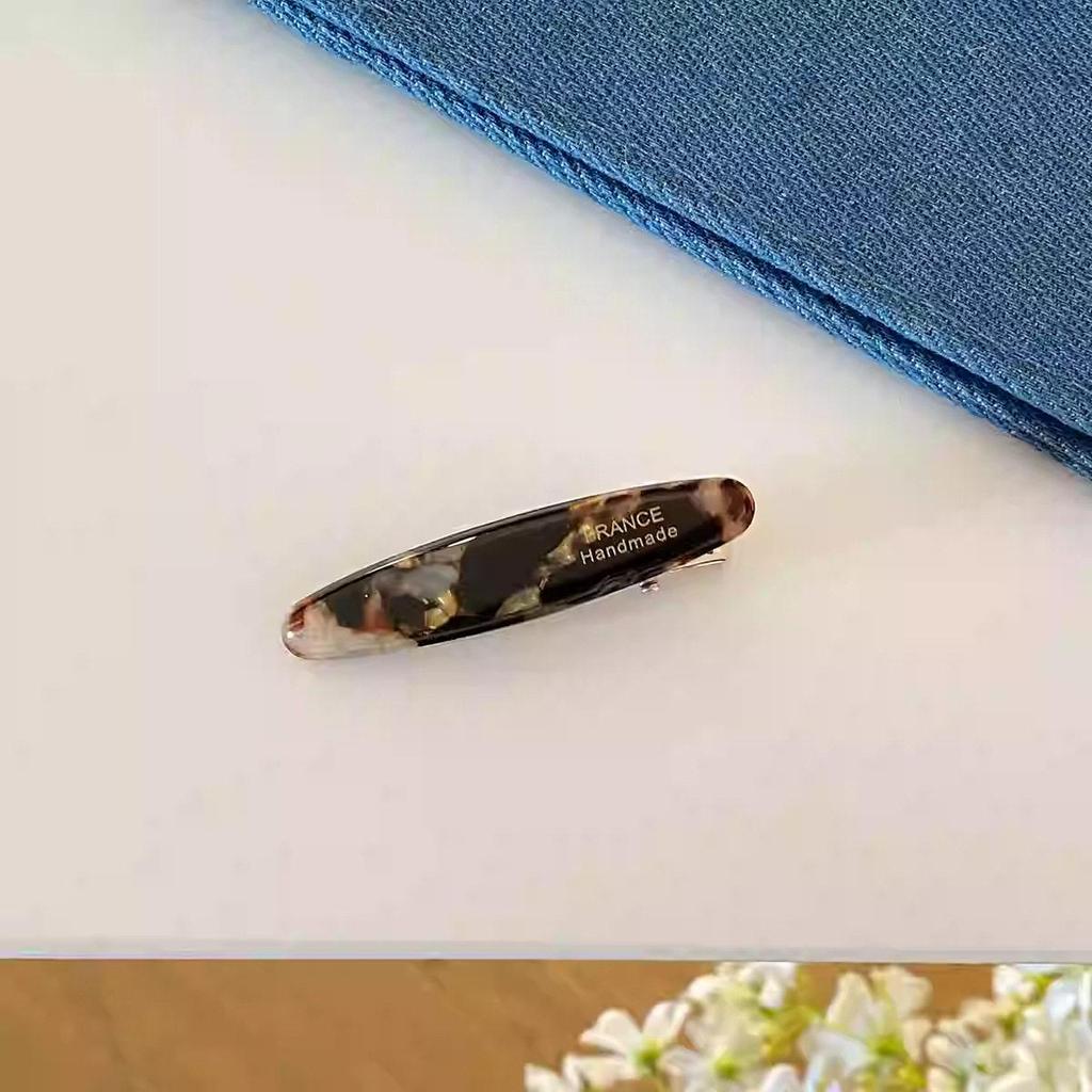 High-End Oval Acetate Hair Clip for Flyaways and Bangs