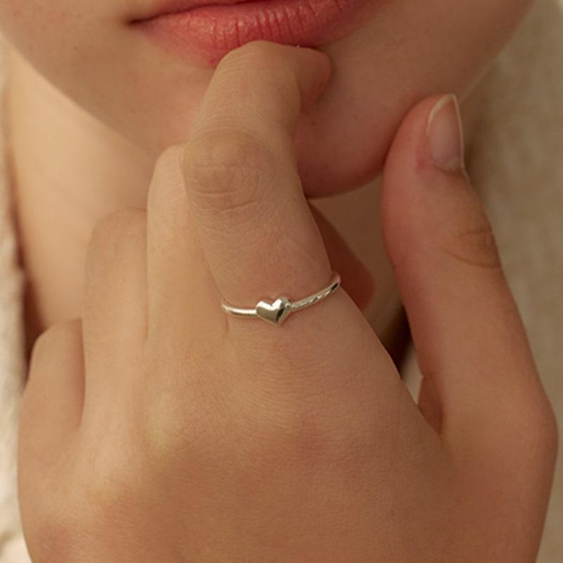 Life Mini Heart Point Ring
