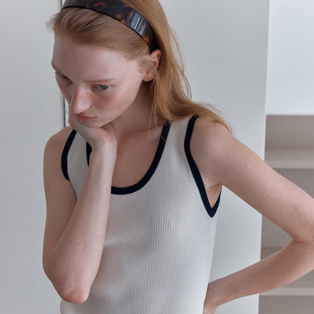 Elssibeui Color Block Sleeveless Knit Top_Ivory