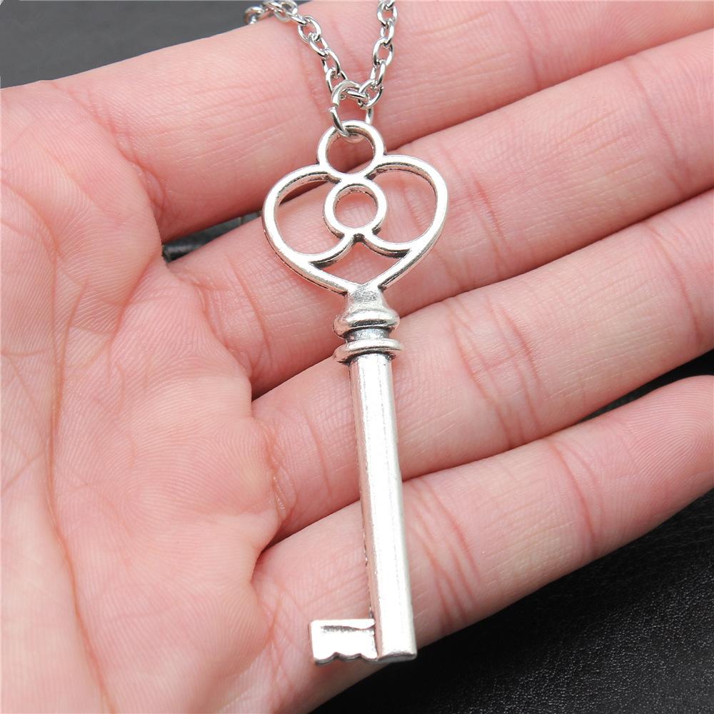 Vintage Big Key Pendant Long Chain Necklace For Women Girl Birthday Gift Enter University Gift Costume Jewellery Necklace