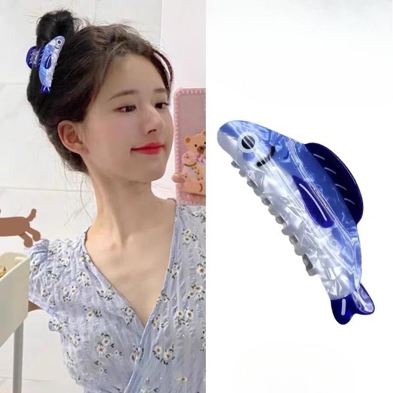 Sardine Hair Clips Are Unique and Niche. They Are Cute and Sweet. The Back of The Head Hair Clips Are Versatile