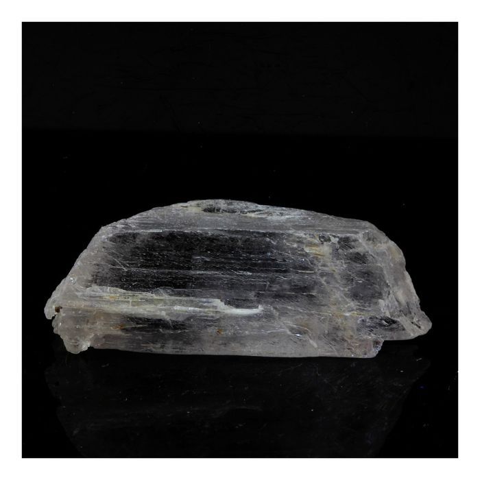 Pierres et Minéraux. Spodumene. 42.5 ct. Sahatany Valley, Ibity, Madagascar.