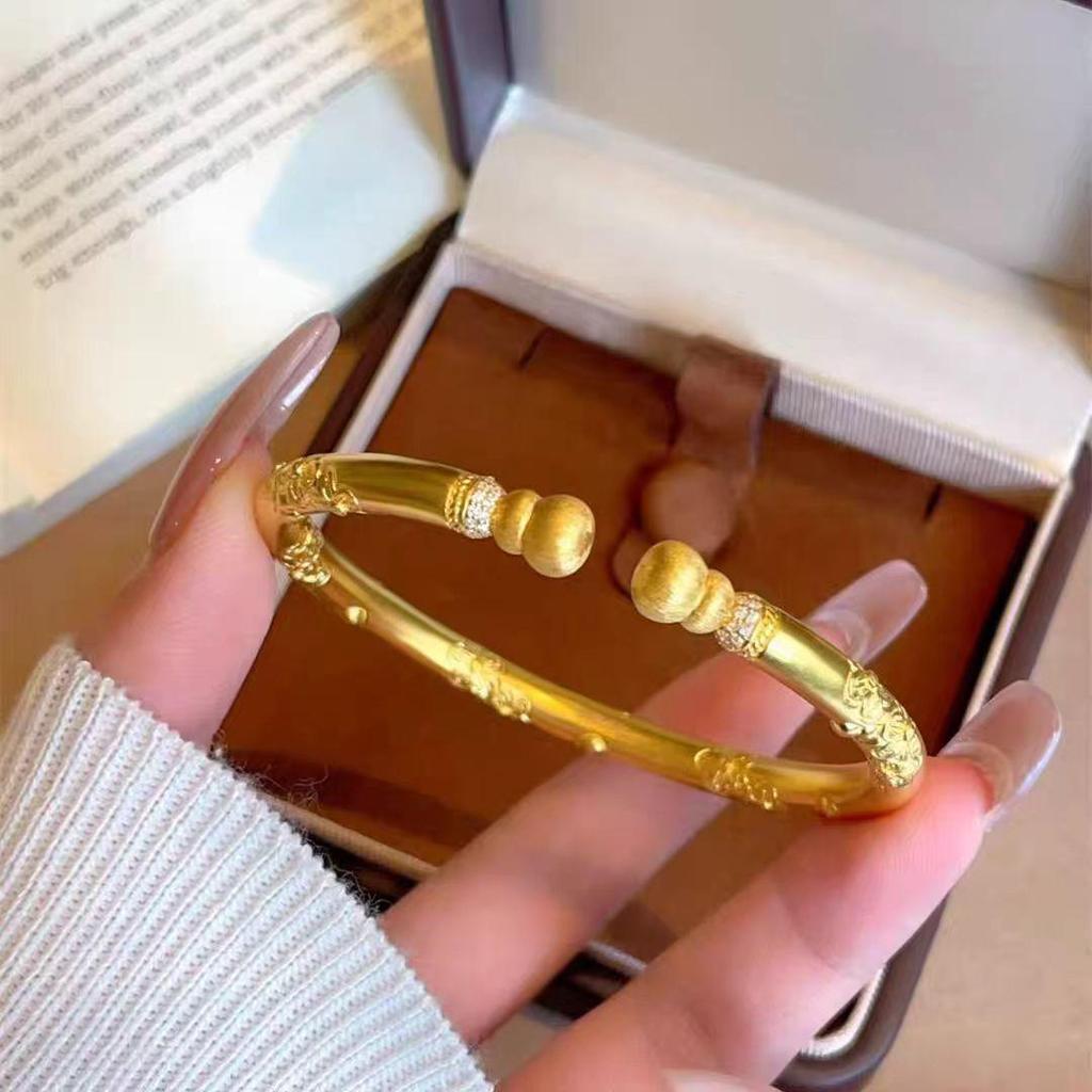 Vintage Sakura-Inspired Silk Gourd Bangle: Elegant Court-Style Bracelet Gift for Women