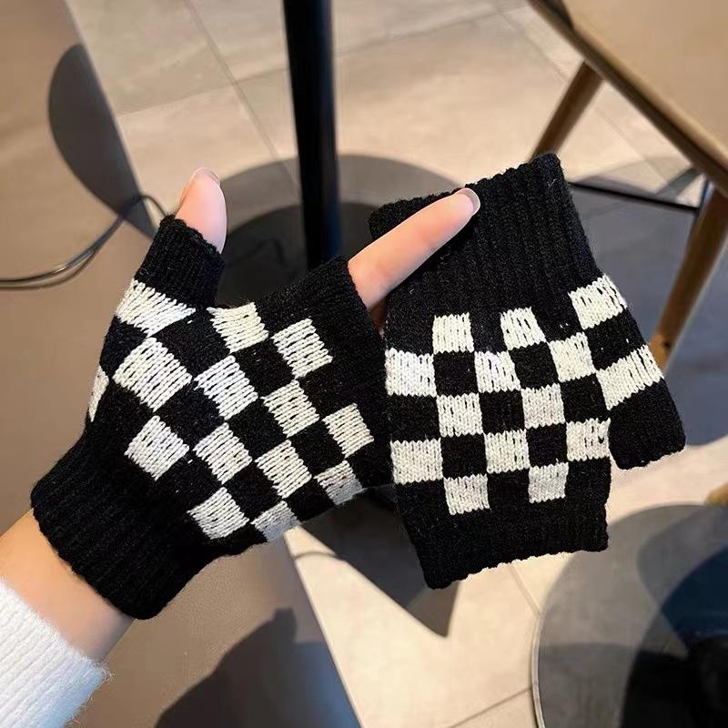 Female Knitted Winter Student Writing Cycling Warmth 2025 New Couple Black and White Checkered Half Finger Gloves