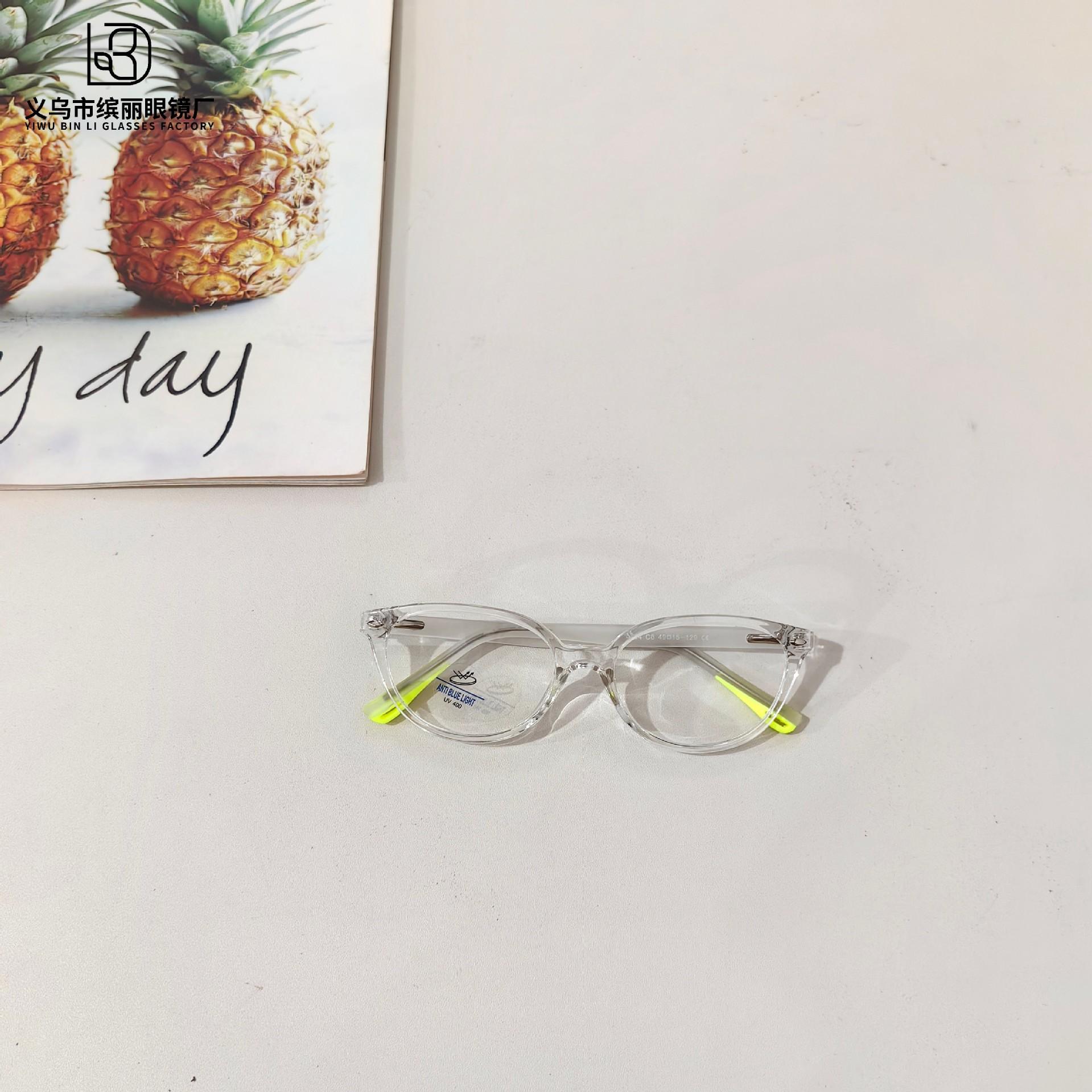 

Модные детские плоские очки с защитой от синего света, студенческие очки для чтения и работы на компьютере могут быть оснащены плоскими очками с градусной защитой white film