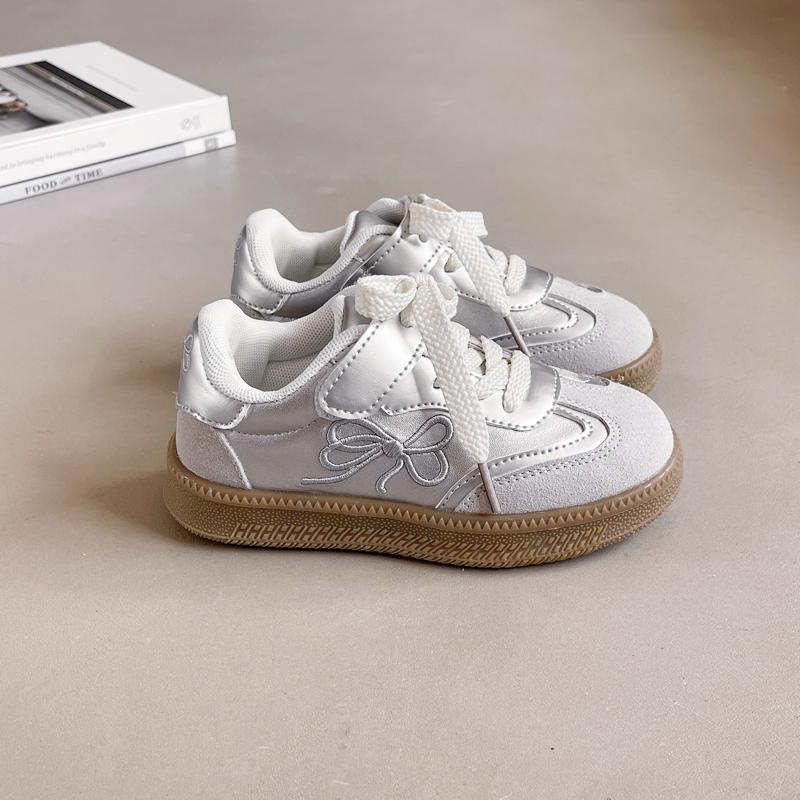 

Kids Casual Leather Shoes for Girls Autumn Non-slip Toddler Training Shoes Versatile Chic Classic Comfort School Footwear 27 срібний