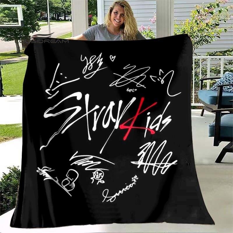 Koreanische Boyband Stray Kids Decke Mode Flanell Flauschig Fleece Überwurf Kinder und Erwachsene Geschenk Sofa Reise Camping