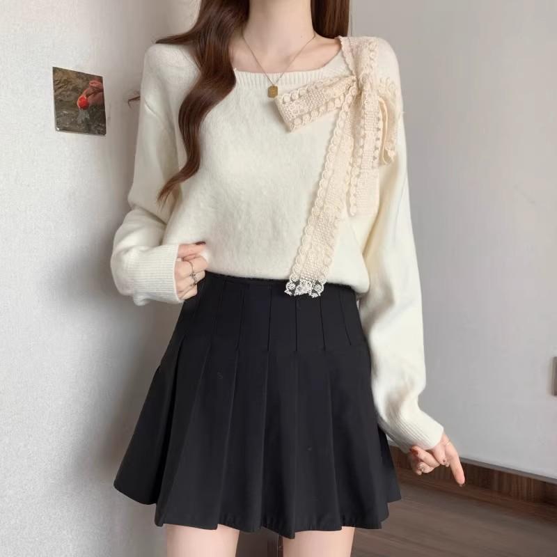 The New Autumn Casual, Stylish and Versatile Lace Patchwork Commuting Sweet Knitted Sweater, Square-neck Sweater for Women