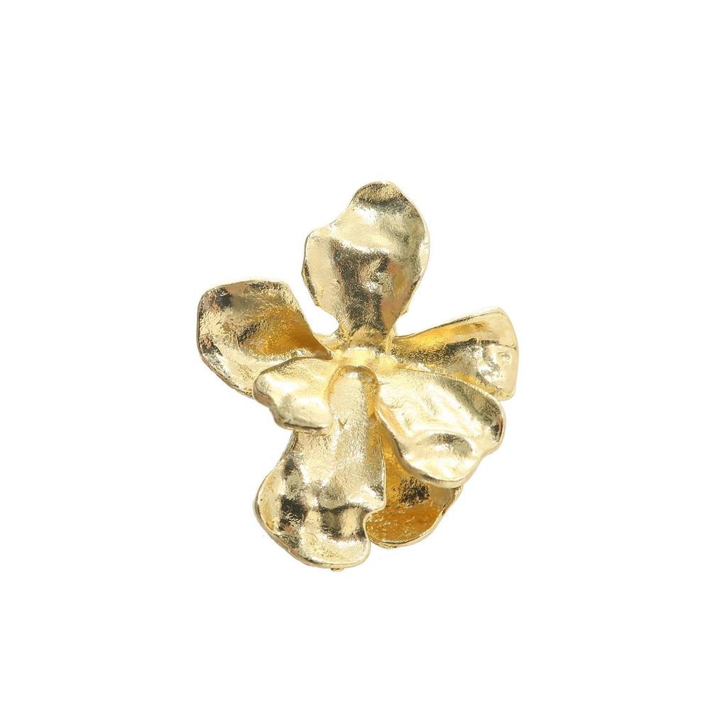 European Bestseller Flower Stud Earrings: Luxury 3D Metal Design with Cold Aesthetic