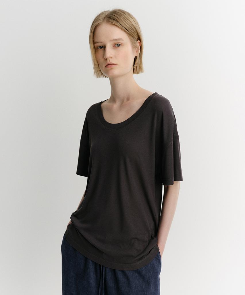 Ia Silk Rib U Neck T-Shirt (Charcoal)