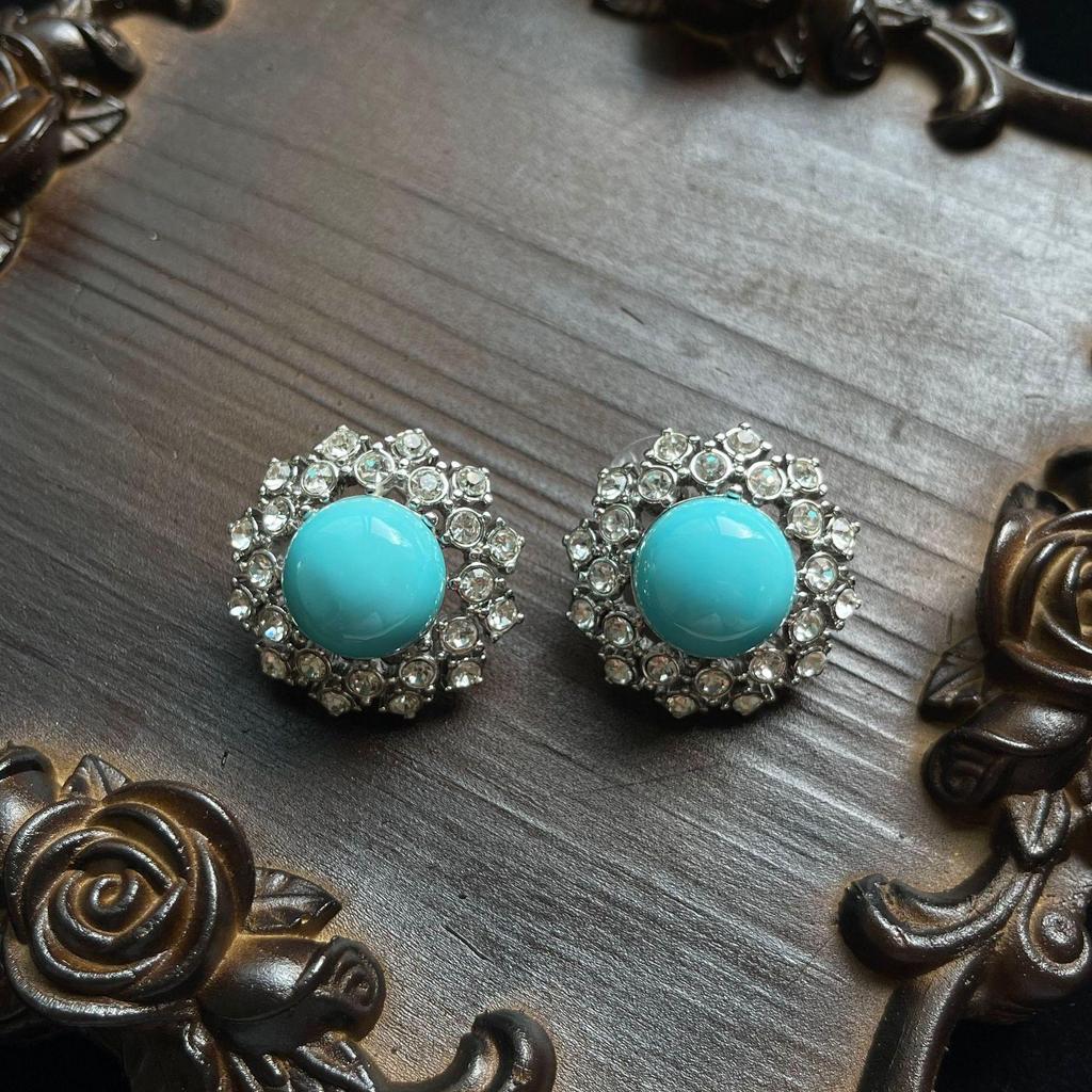 Vintage Blue Snowflake Glass Ear Studs with 925 Silver Needles - Versatile Temperament Style for Women