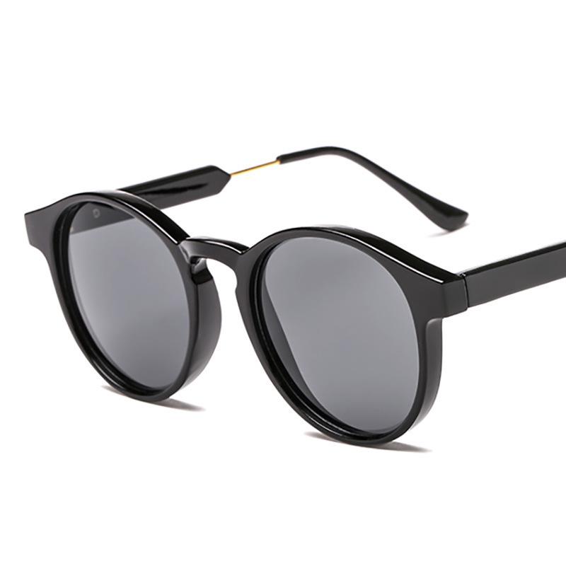 Trendy Women's Retro Round Frame Anti-UV Sunglasses