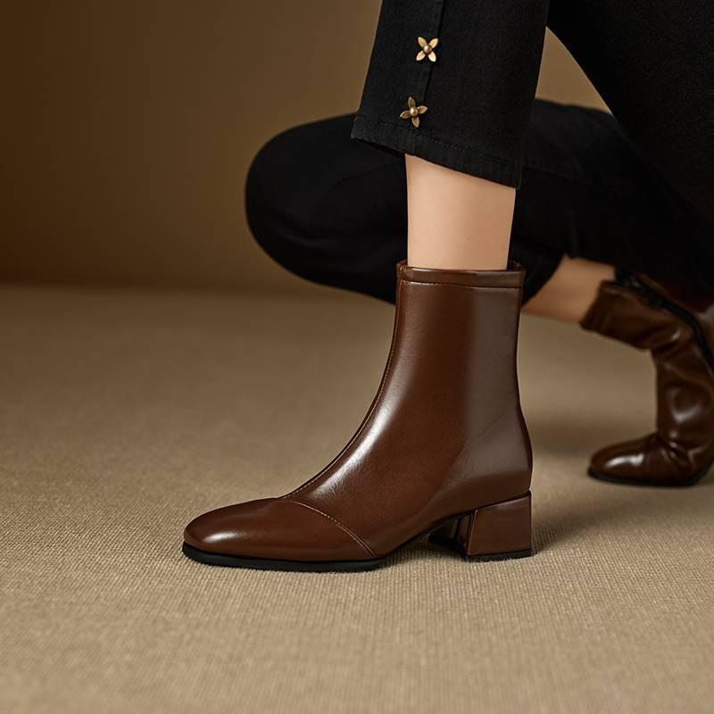 Autumn and Winter Solid Color Side Zipper Large Size Fashion Boots New Round Head Rubber Sole Medium Heel Leather Surface Women's Boots Thick Heel M