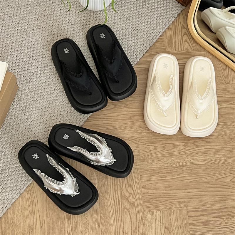 Fashion versatile and sweet flip-flops for women's outer wear summer new retro non-slip simple and comfortable flat-bottomed cool slippers