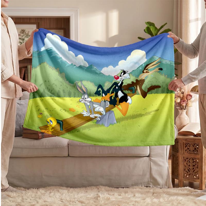 Looney Tunes Printed Flannel Blanket, Skin Friendly Warm Throw for Indoor Couch Bed Daily Use