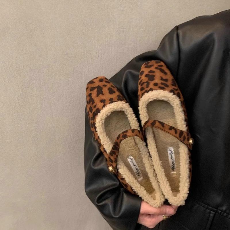Fashion Flats Shoe for Women's New Autumn and Winter French Velvet Leopard Print Shallow Mouth Retro Flat Mary Jane Shoes Ladies