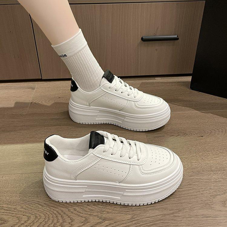 Thick-soled new ins trendy muffin lightweight bread shoes casual sports inner height-increasing shoes