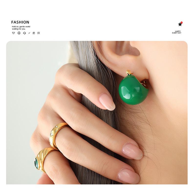 French Retro Temperament Luxury Christmas Red & Green Stud Earrings, Women's Titanium Steel Jewelry.