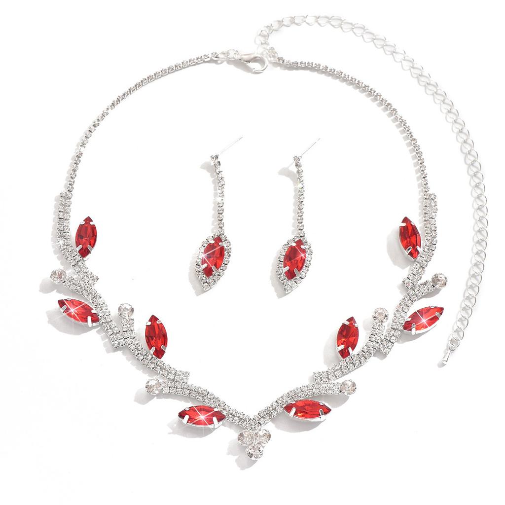 Leaf Flowing Fringe Necklace - Luxury Court Style Choker - New Retro Elegant Accessories Set for Women