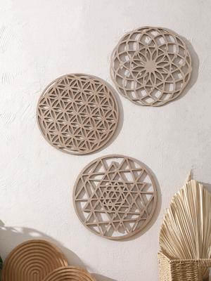 Natural Wooden Wall Hanging Wall Art Decor Kaleidoscope Wall Hanging Decoration Wall Decor Boho Wall Accent for Living Room Gift