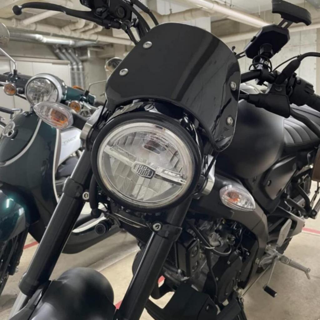 Sporacingrts Motorcycle Windshield Windscreen Cowl Universal Type Part Windscreen Meter Visor with Mounting Hardware (Black)