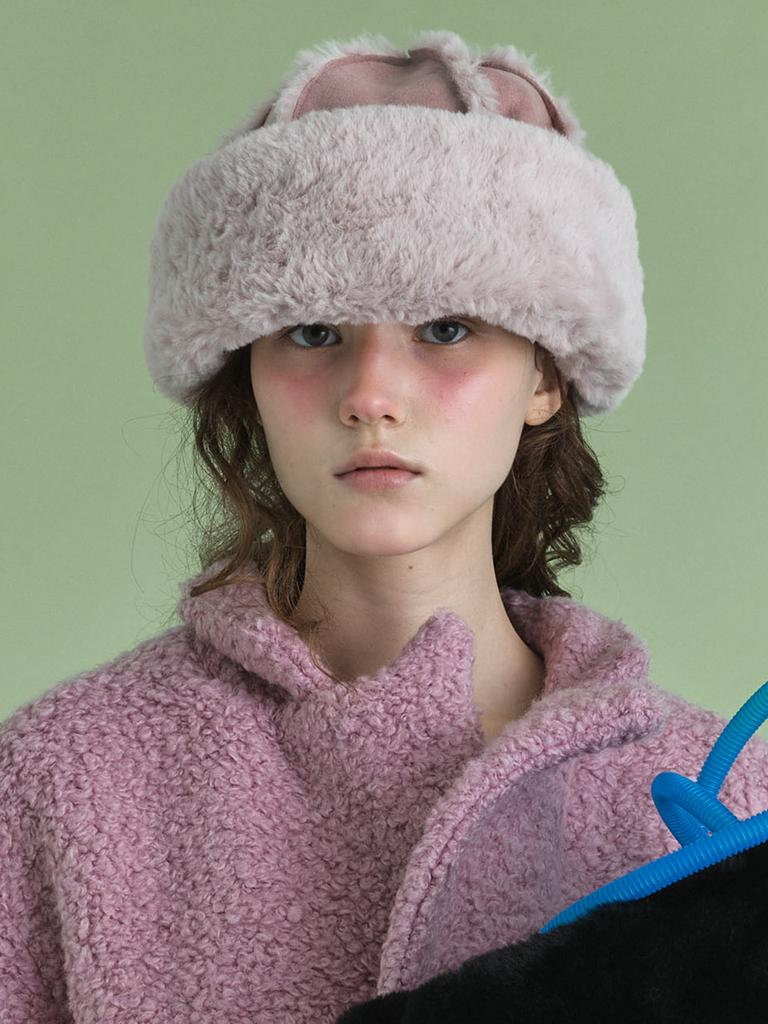 Poejidam Fur Toque Hat In Suede Pink